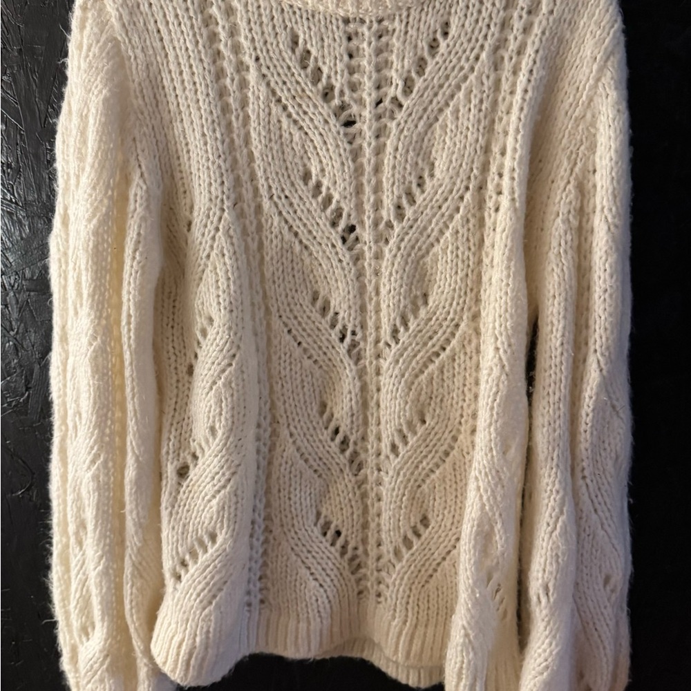 Abercrombie & Fitch Ivory Cable Knit Sweater